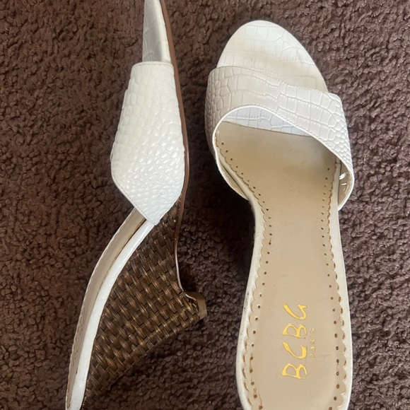 BCBG Peep toe shoes - Picture 3 of 3